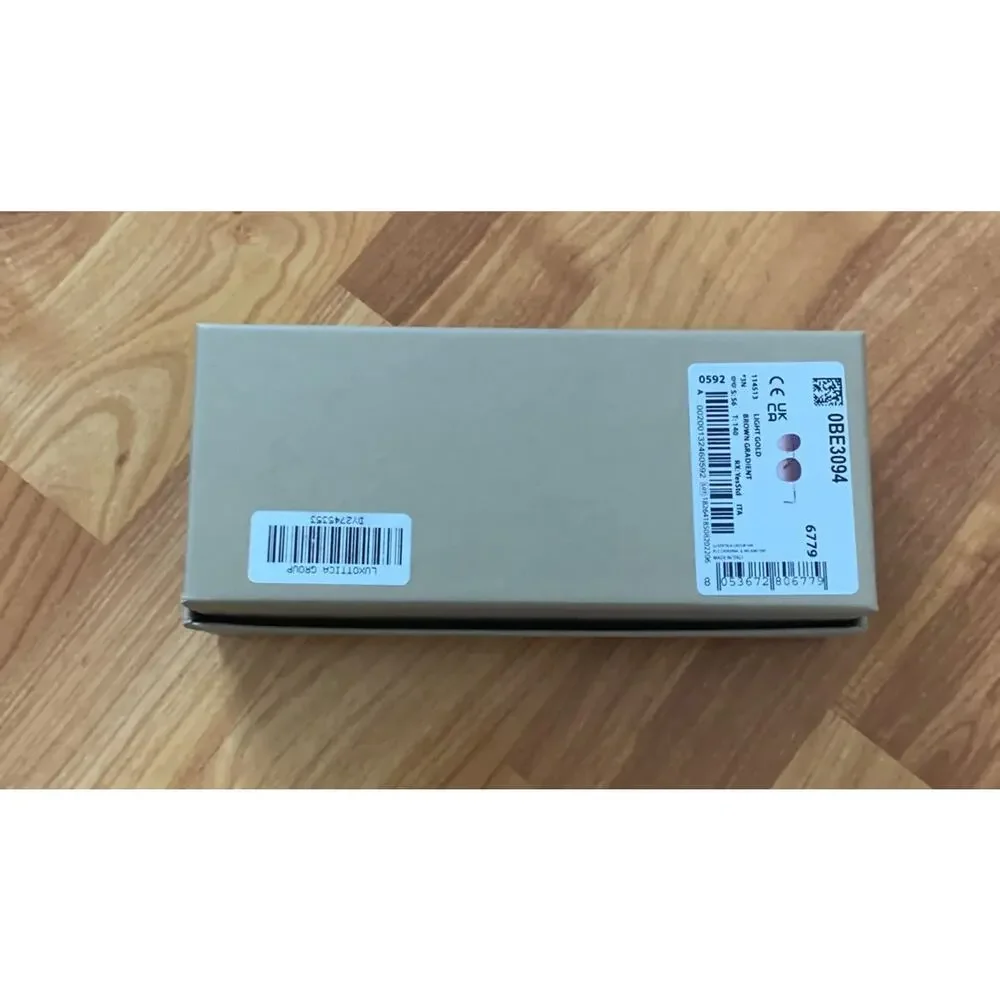 Burberry empty sunglasses box‎